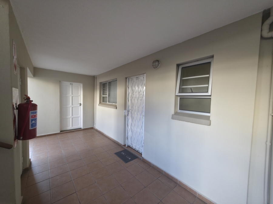 1 Bedroom Property for Sale in Beacon Bay North Eastern Cape